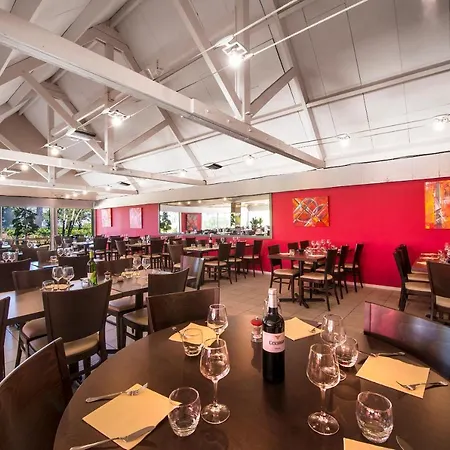 Hotel-club Et Locations Domaine De Port Aux Rocs *