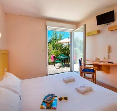 Hotel-club Et Locations Domaine De Port Aux Rocs *