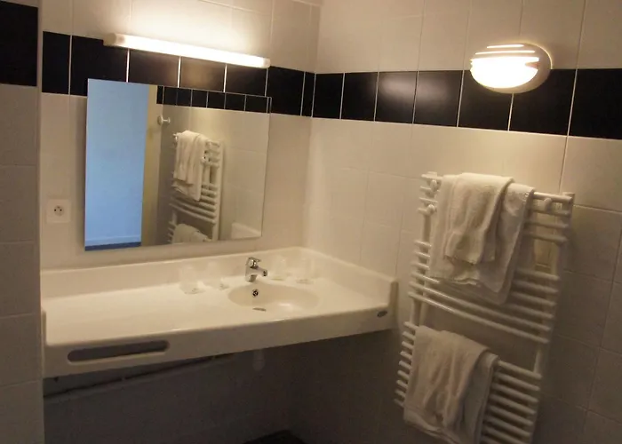 Hotel-club Et Locations Domaine De Port Aux Rocs Tatil Evi *