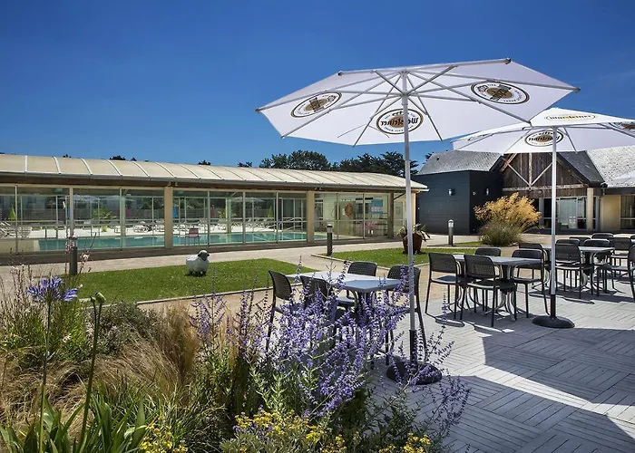 Hotel-club Et Locations Domaine De Port Aux Rocs