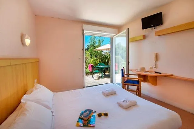 Hotel-club Et Locations Domaine De Port Aux Rocs *