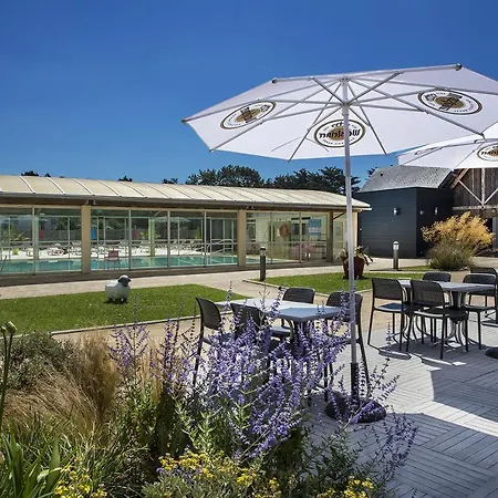 Hotel-club Et Locations Domaine De Port Aux Rocs