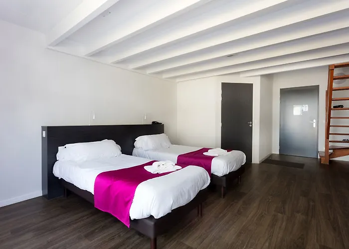 Hotel-club Et Locations Domaine De Port Aux Rocs Hébergement de vacances