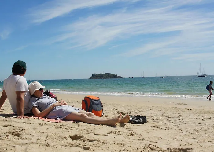 Hotel-club Et Locations Domaine De Port Aux Rocs Hébergement de vacances *