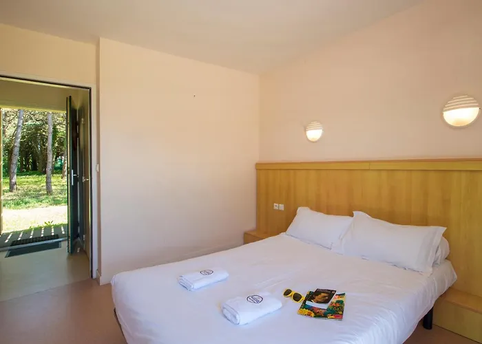 Hotel-club Et Locations Domaine De Port Aux Rocs Hébergement de vacances Le Croisic